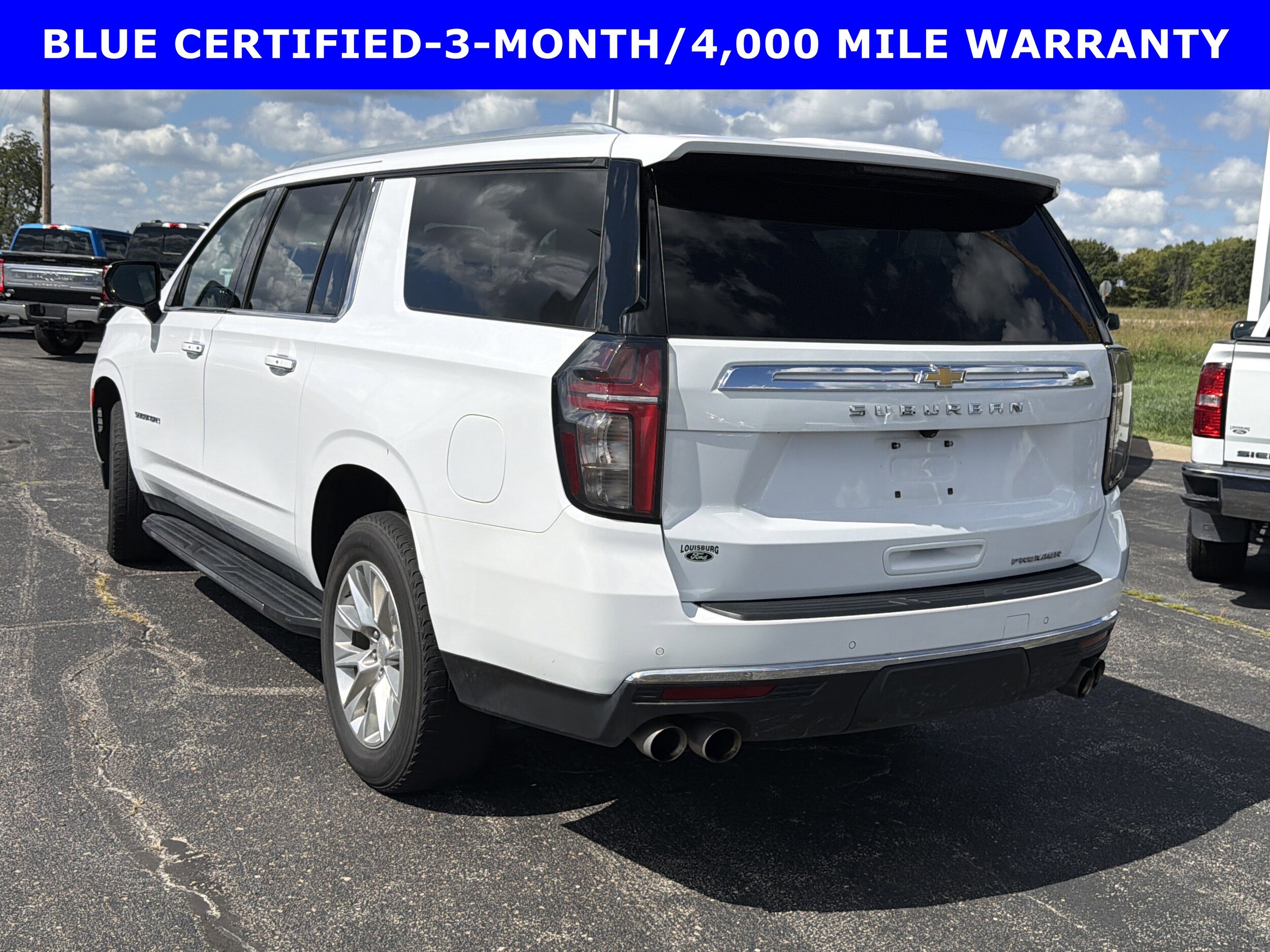 2024 Chevrolet Suburban Premier photo 2