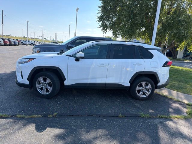 Used 2025 Toyota RAV4 XLE with VIN 2T3W1RFV0SW393513 for sale in Kansas City