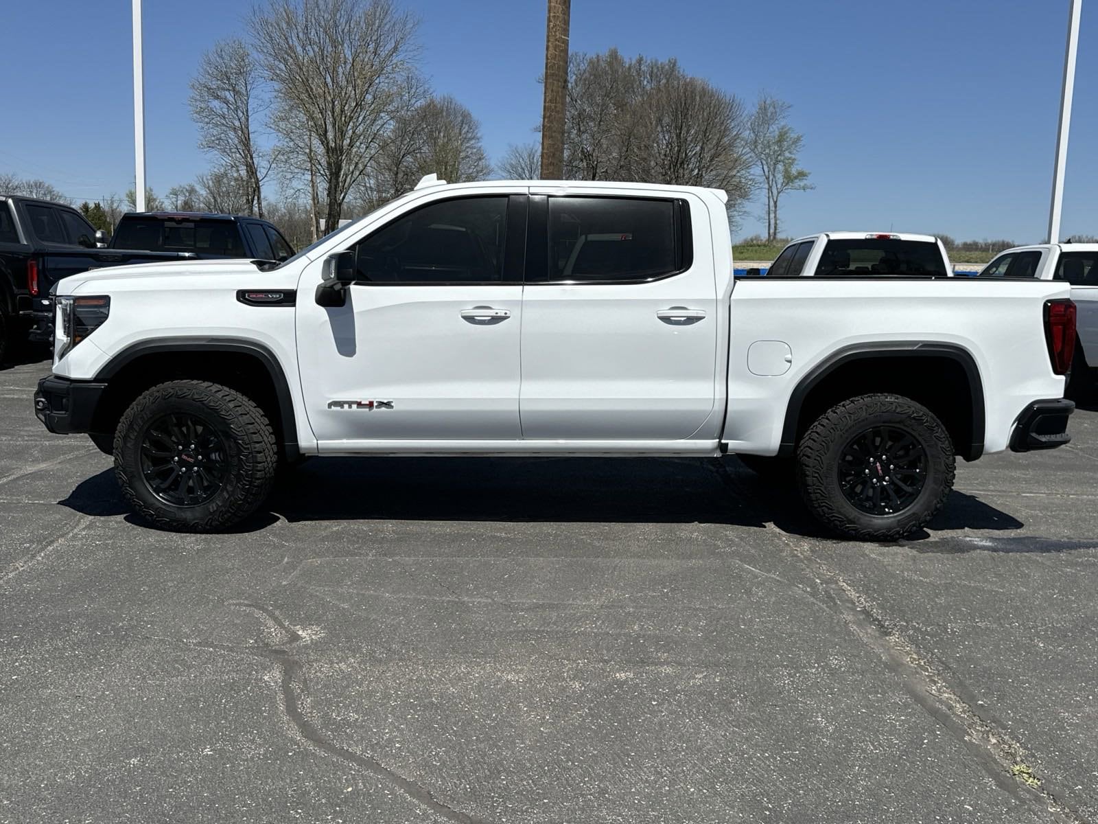 Used 2023 GMC Sierra 1500 AT4X with VIN 3GTUUFEL4PG289451 for sale in Kansas City
