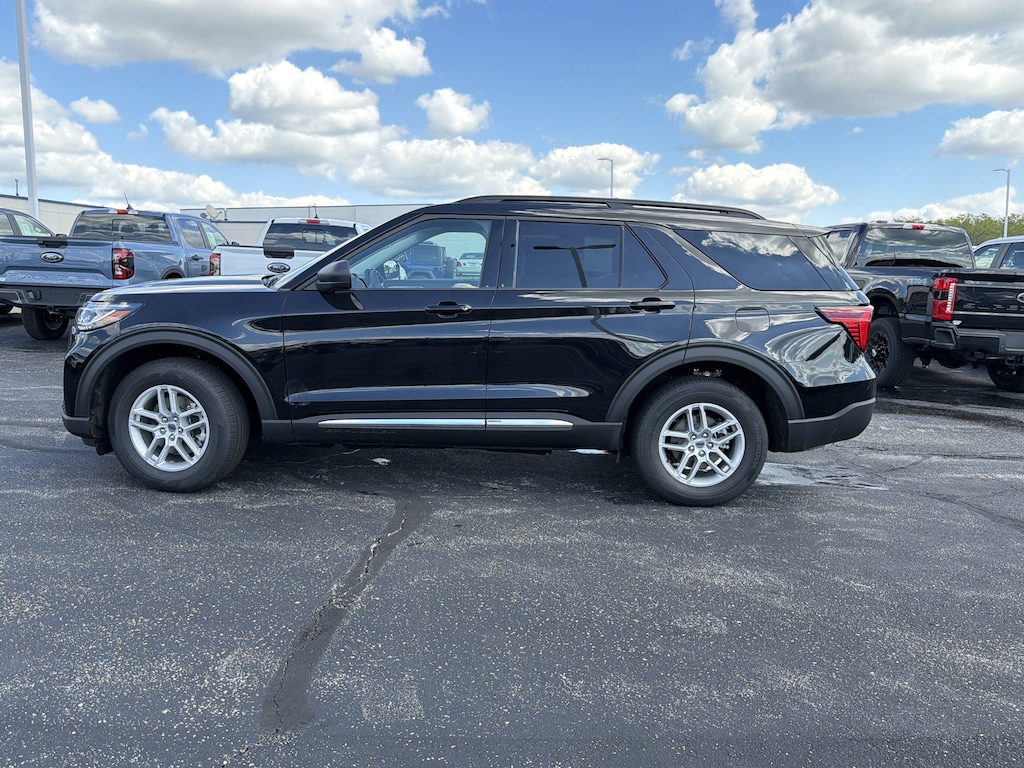 New 2025 Ford Explorer Active 4x4 SUV