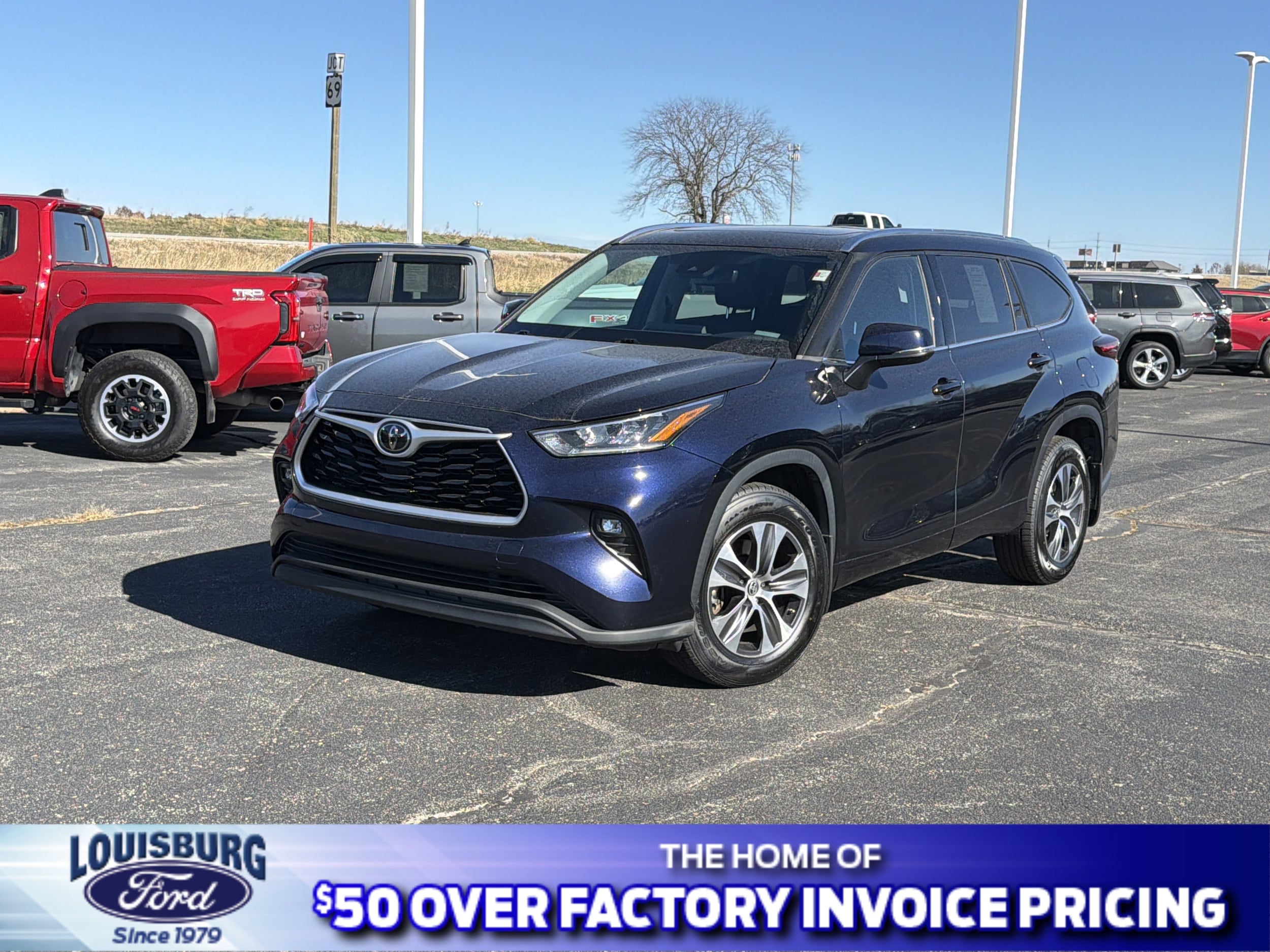 2020 Toyota Highlander XLE's photo