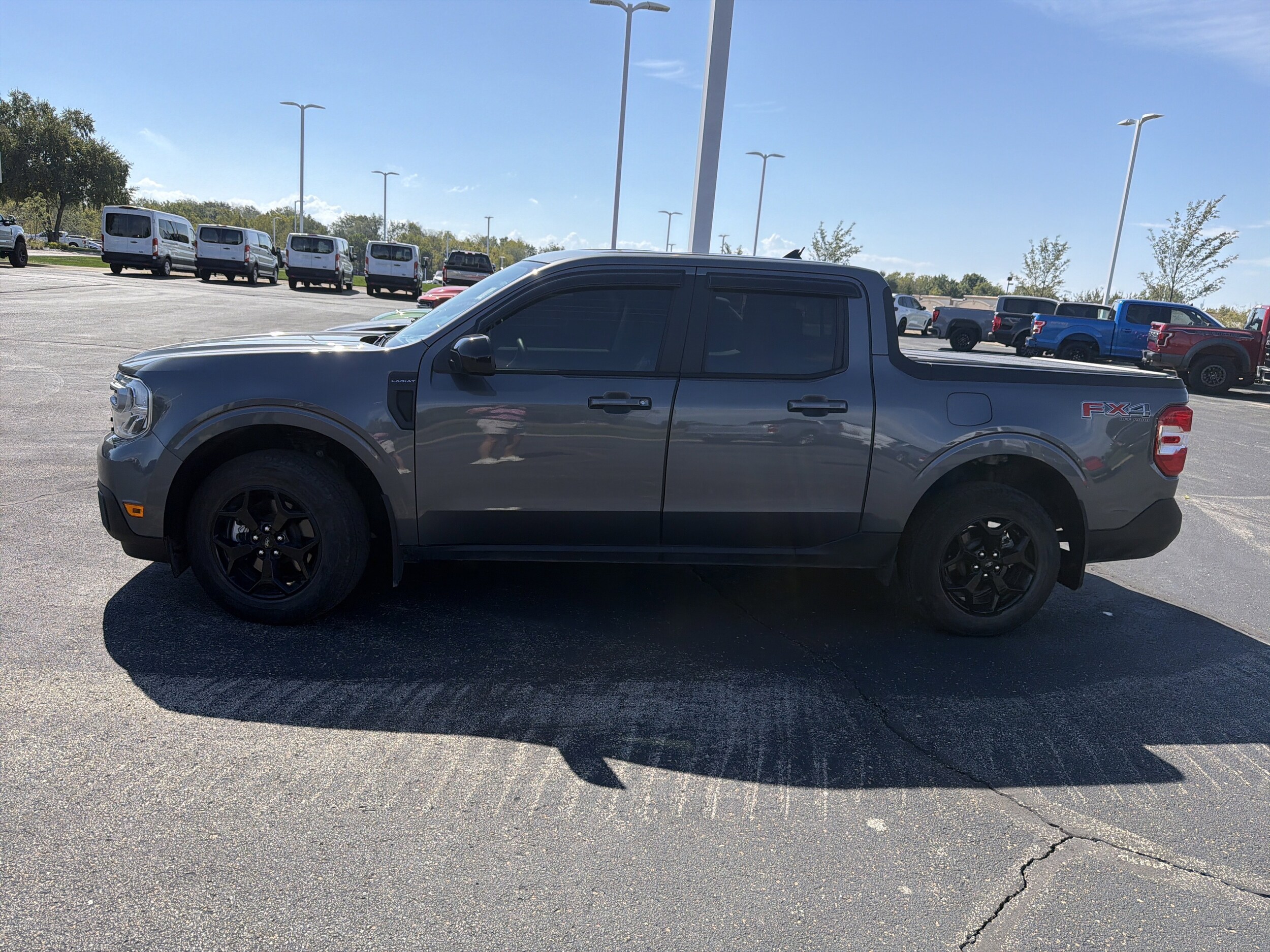 2024 Ford Maverick Lariat photo 2