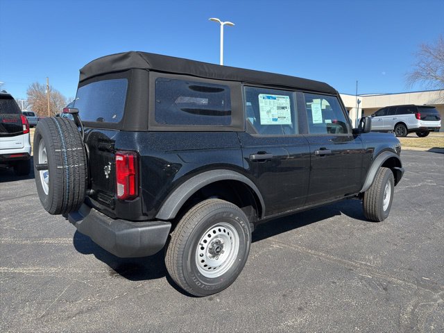 2025 Ford Bronco 4-Door Base - Photo 3