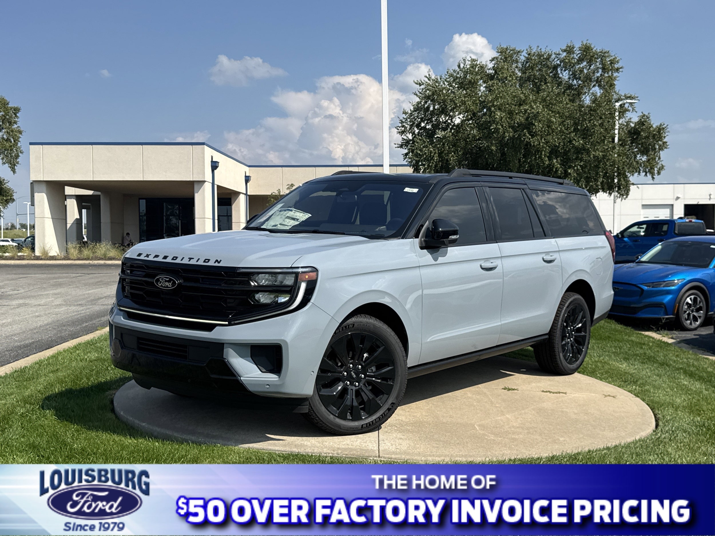 2025 Ford Expedition Max SUV 