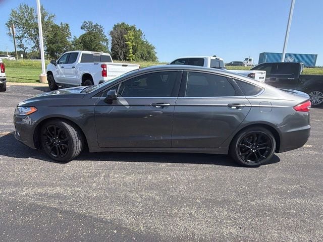 Used 2020 Ford Fusion SE with VIN 3FA6P0HD5LR226395 for sale in Kansas City