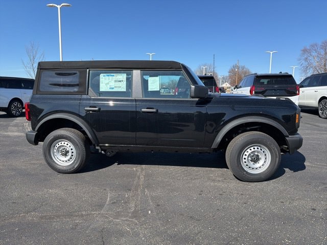 2025 Ford Bronco 4-Door Base - Photo 2