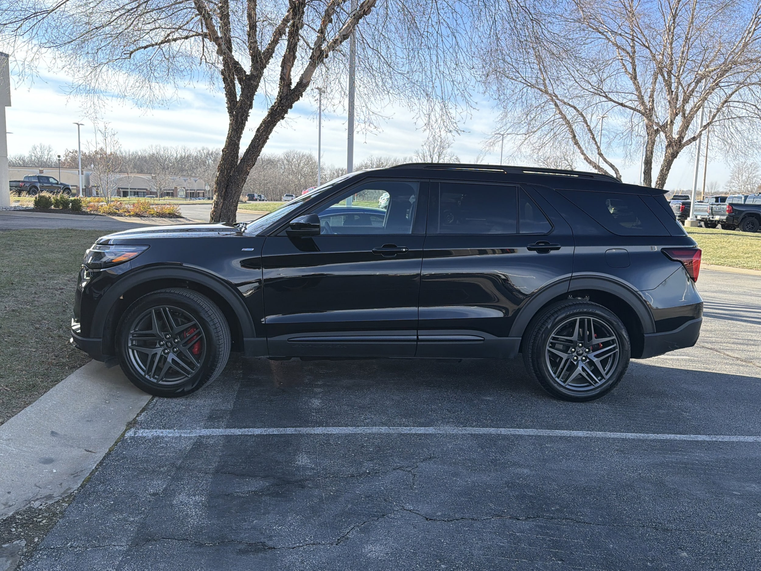 Used 2025 Ford Explorer ST-LINE with VIN 1FMUK8KH9SGC03858 for sale in Kansas City