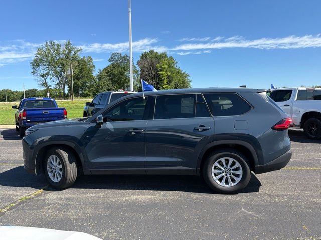 Certified 2024 Toyota Grand Highlander XLE with VIN 5TDAAAB53RS061496 for sale in Kansas City