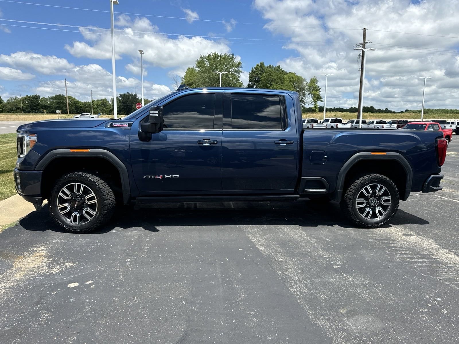 Used 2021 GMC Sierra 2500HD AT4 with VIN 1GT49PEY8MF217684 for sale in Kansas City