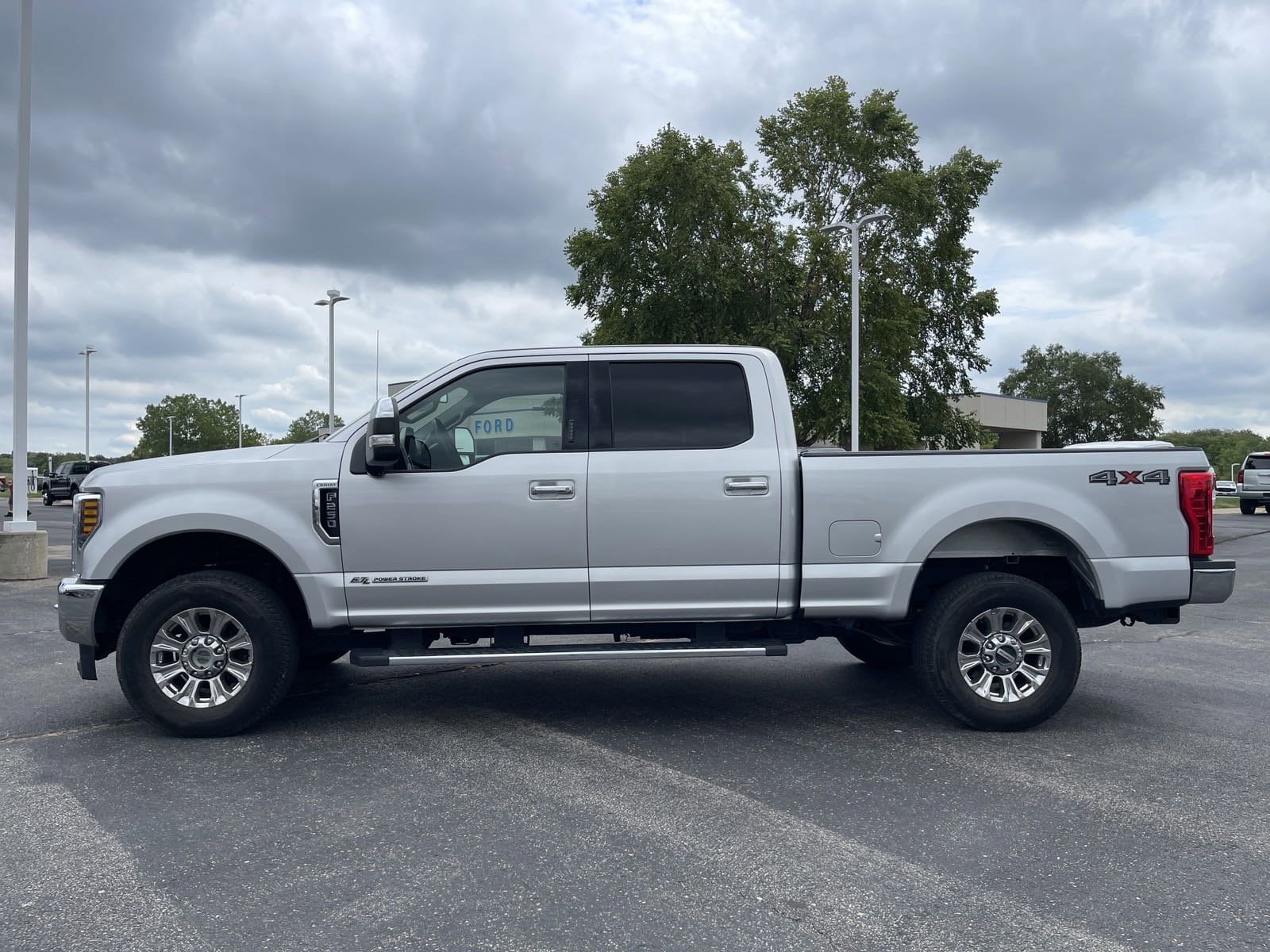 Used 2019 Ford F-250 Super Duty Lariat with VIN 1FT7W2BTXKEC54918 for sale in Kansas City