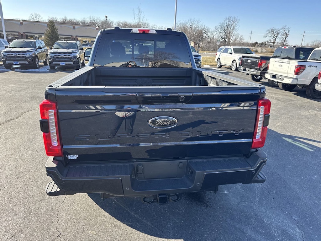 New 2025 Ford F-250 Crew Cab Lariat 4x4 Truck