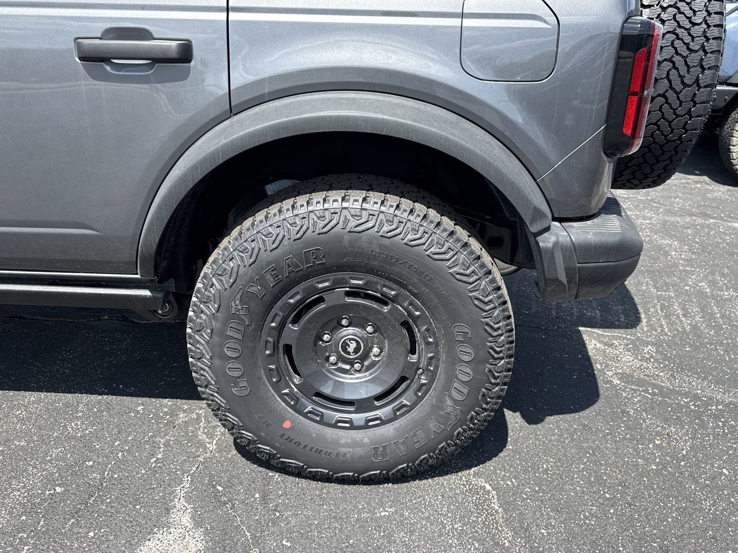 2025 Ford Bronco Badlands photo 4