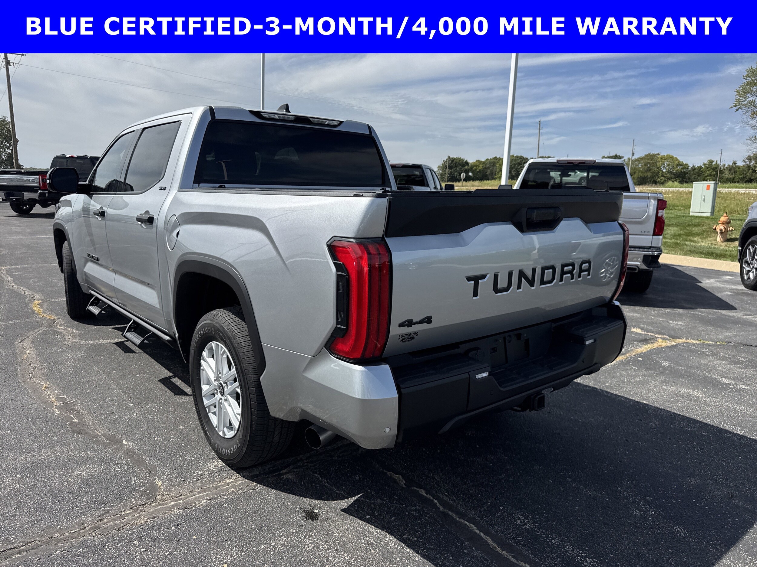 2022 Toyota Tundra CrewMax SR5 photo 3