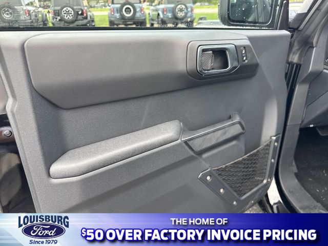 2025 Ford Bronco 4-Door Base - Photo 7