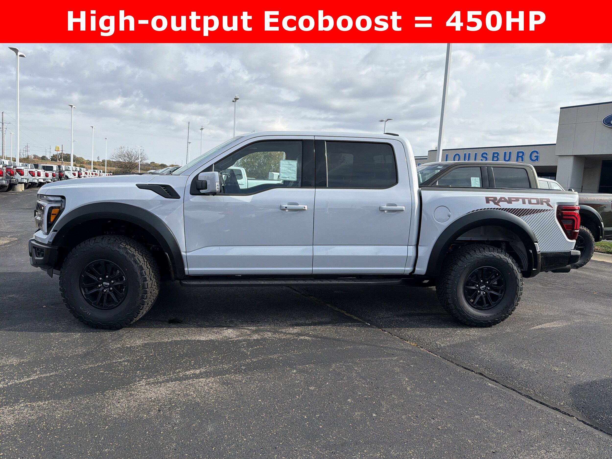 2025 Ford F-150 Raptor photo 2