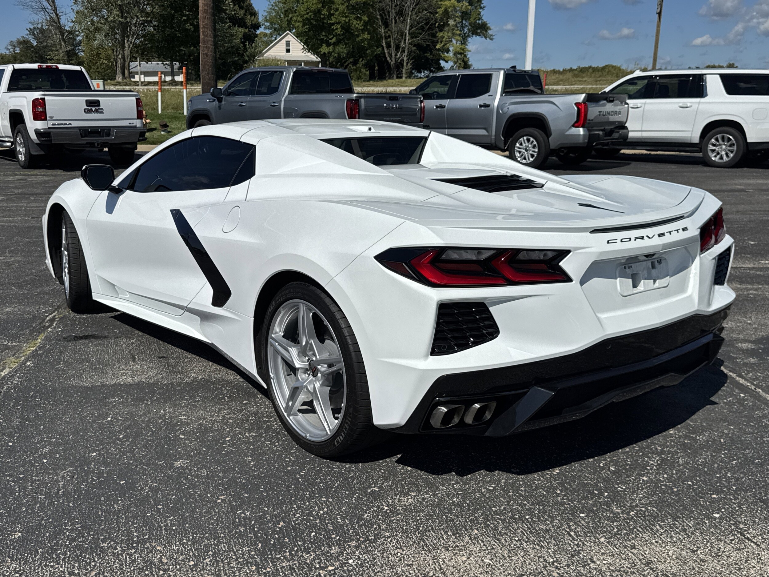 2025 Chevrolet Corvette Stingray Convertible 3LT photo 3