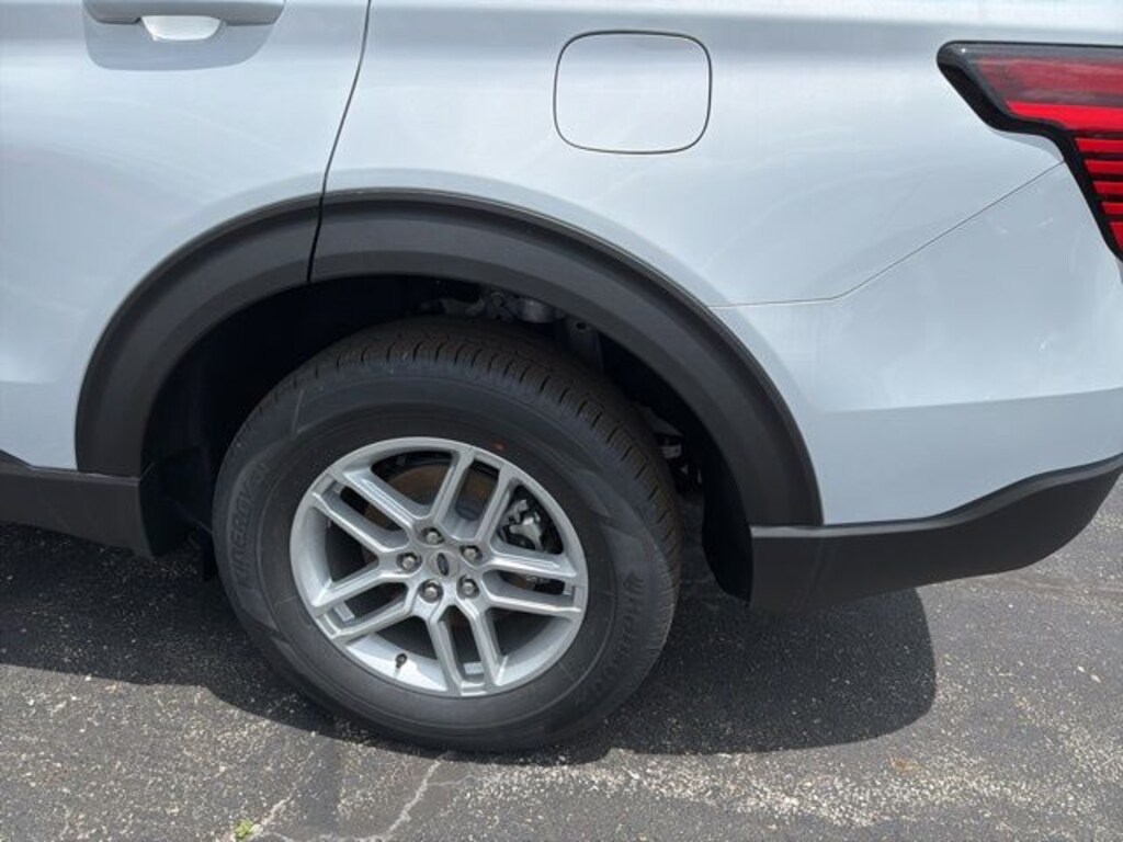 New 2026 Ford Explorer Active 4x4 SUV