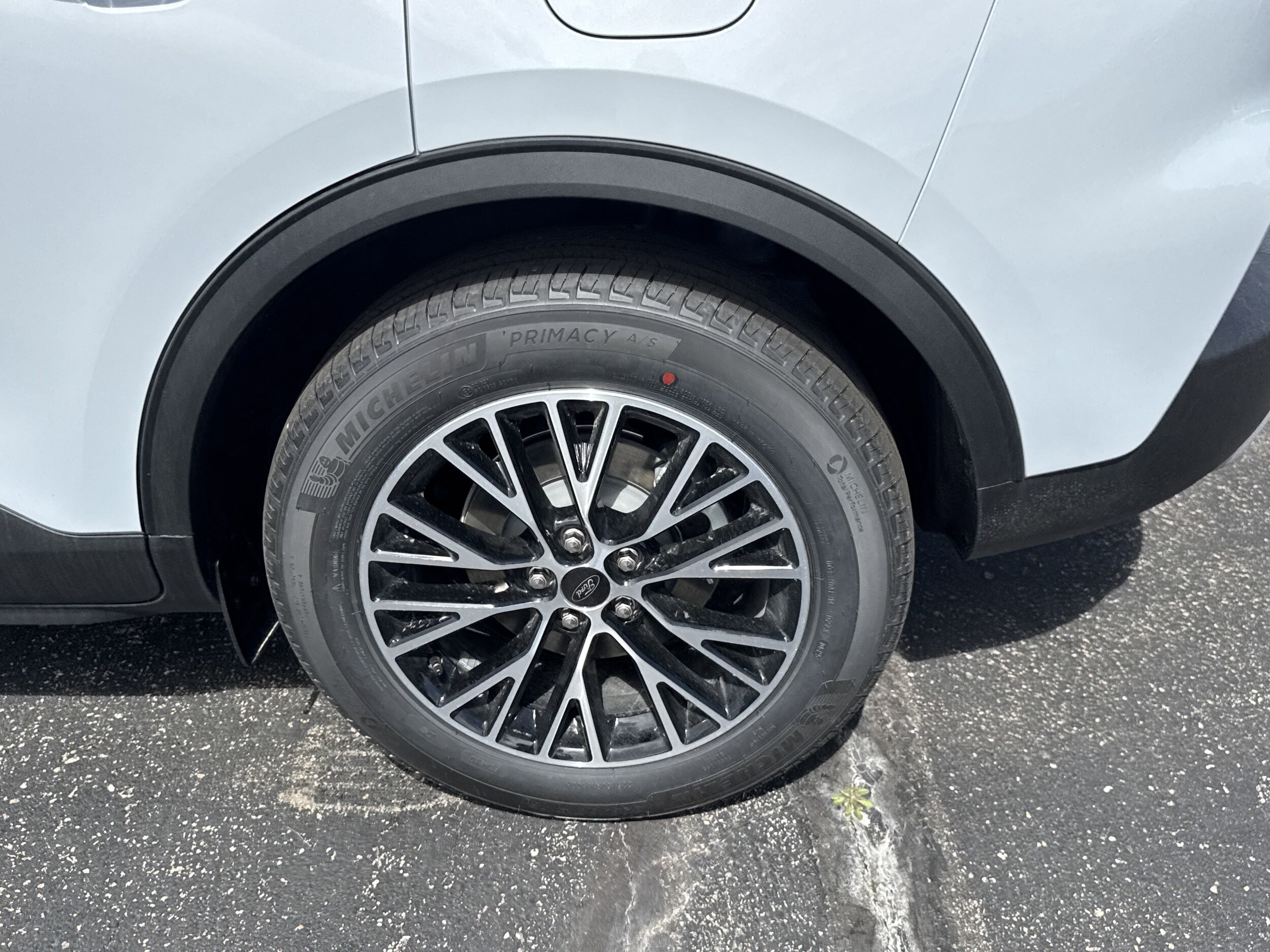 2025 Ford Escape Plug-In Hybrid photo 4