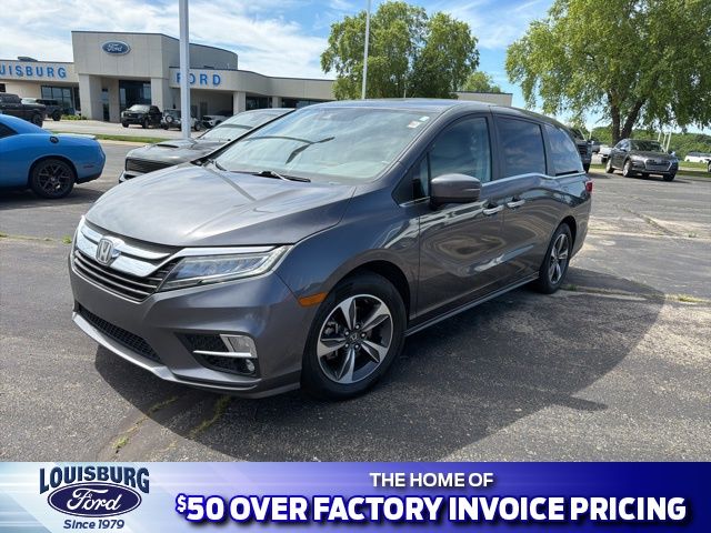 2018 Honda Odyssey Touring's photo