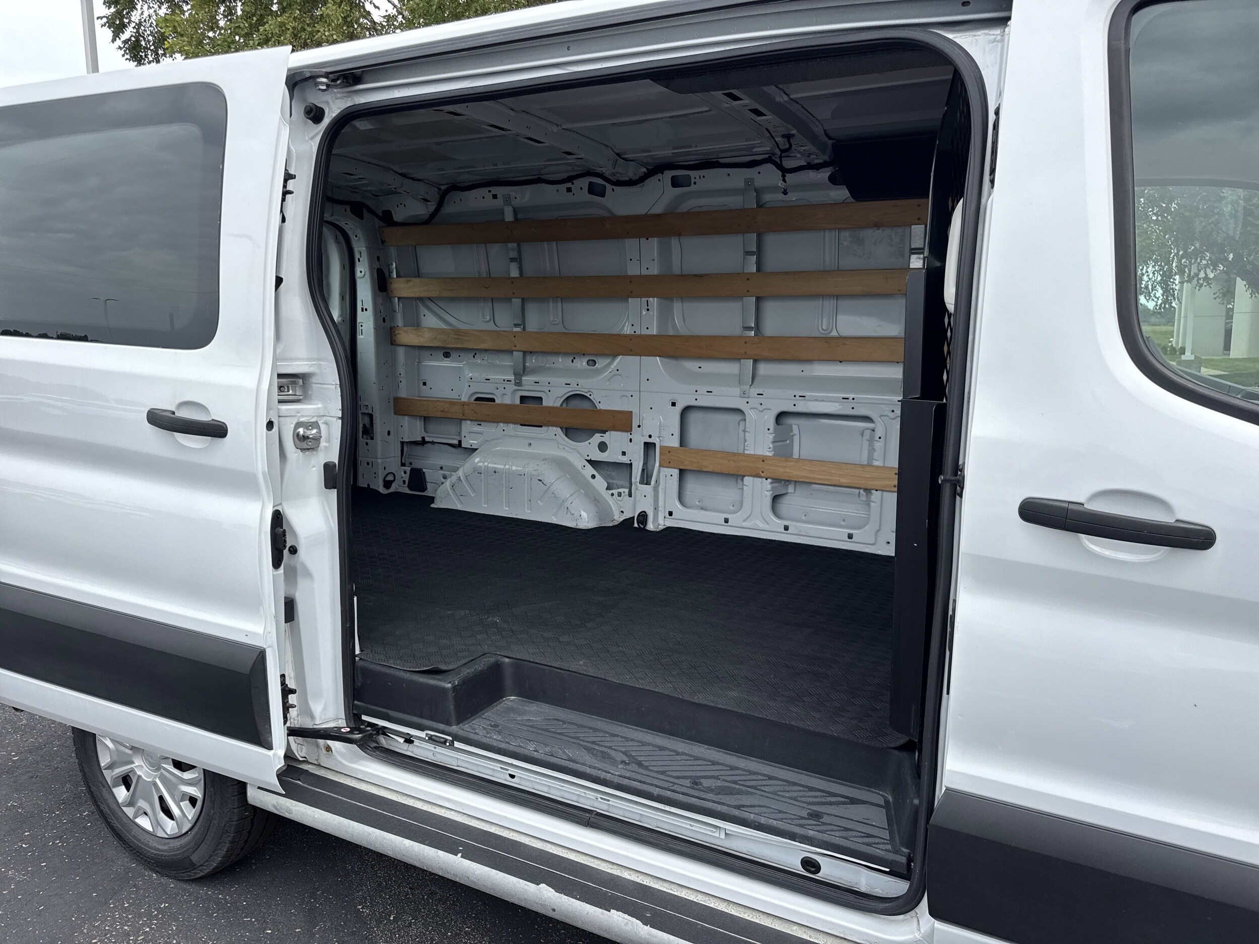 2023 Ford Transit Cargo Van photo 2