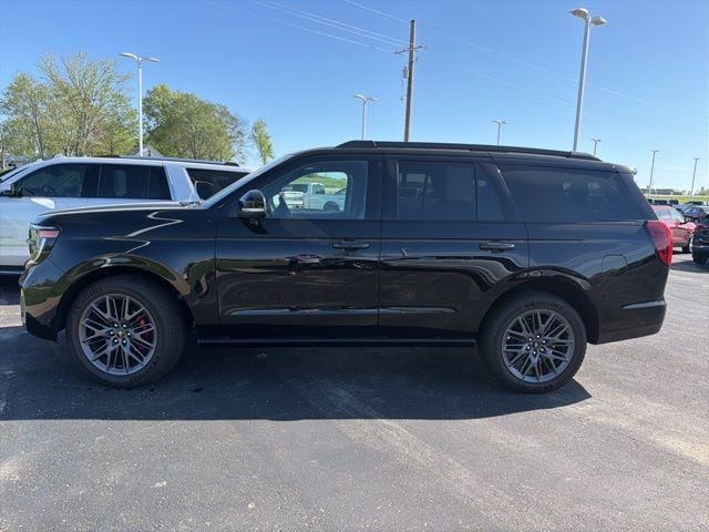 Used 2025 Ford Expedition Platinum with VIN 1FMJU1MG2SEA25117 for sale in Kansas City