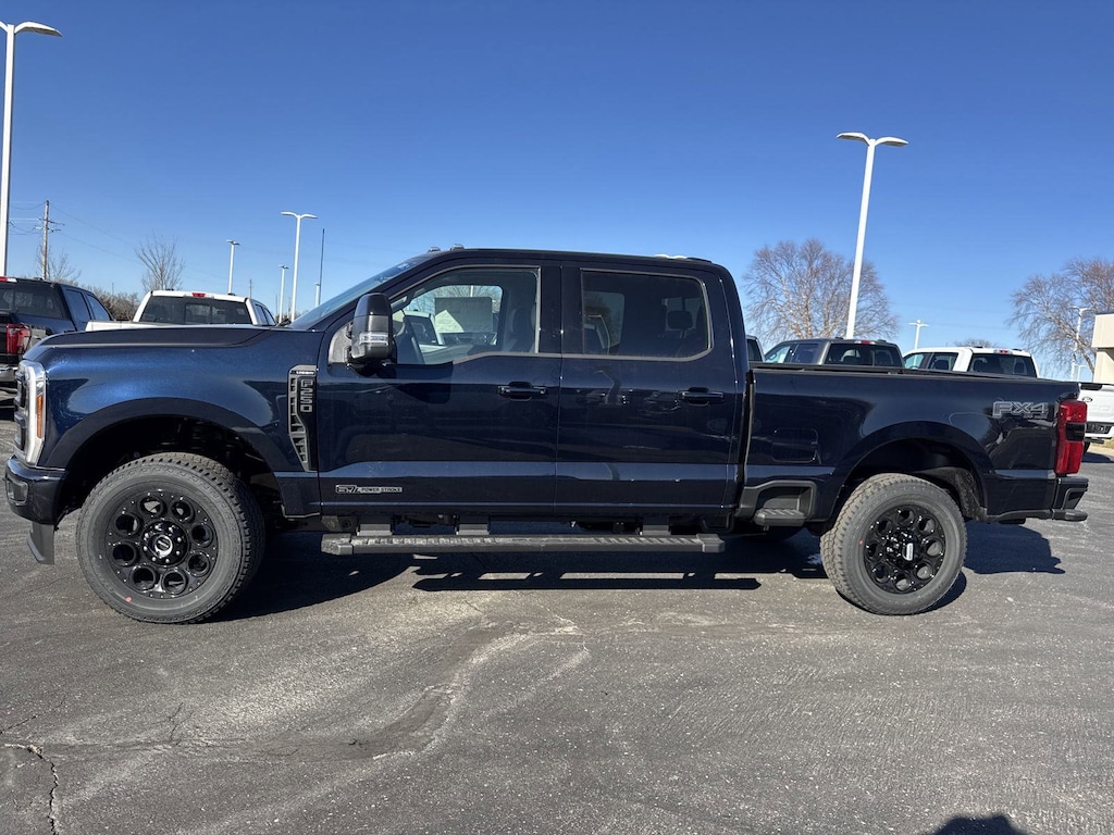 New 2025 Ford F-250 Crew Cab Lariat 4x4 Truck