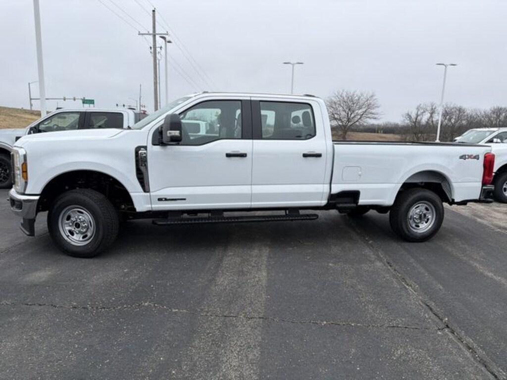 New 2026 Ford F-250SD Crew Cab XL 4x4 Truck