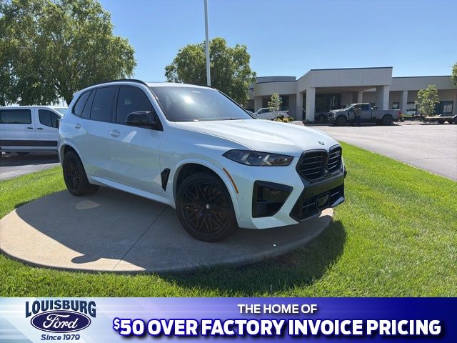2024 BMW X5 M Competition's photo