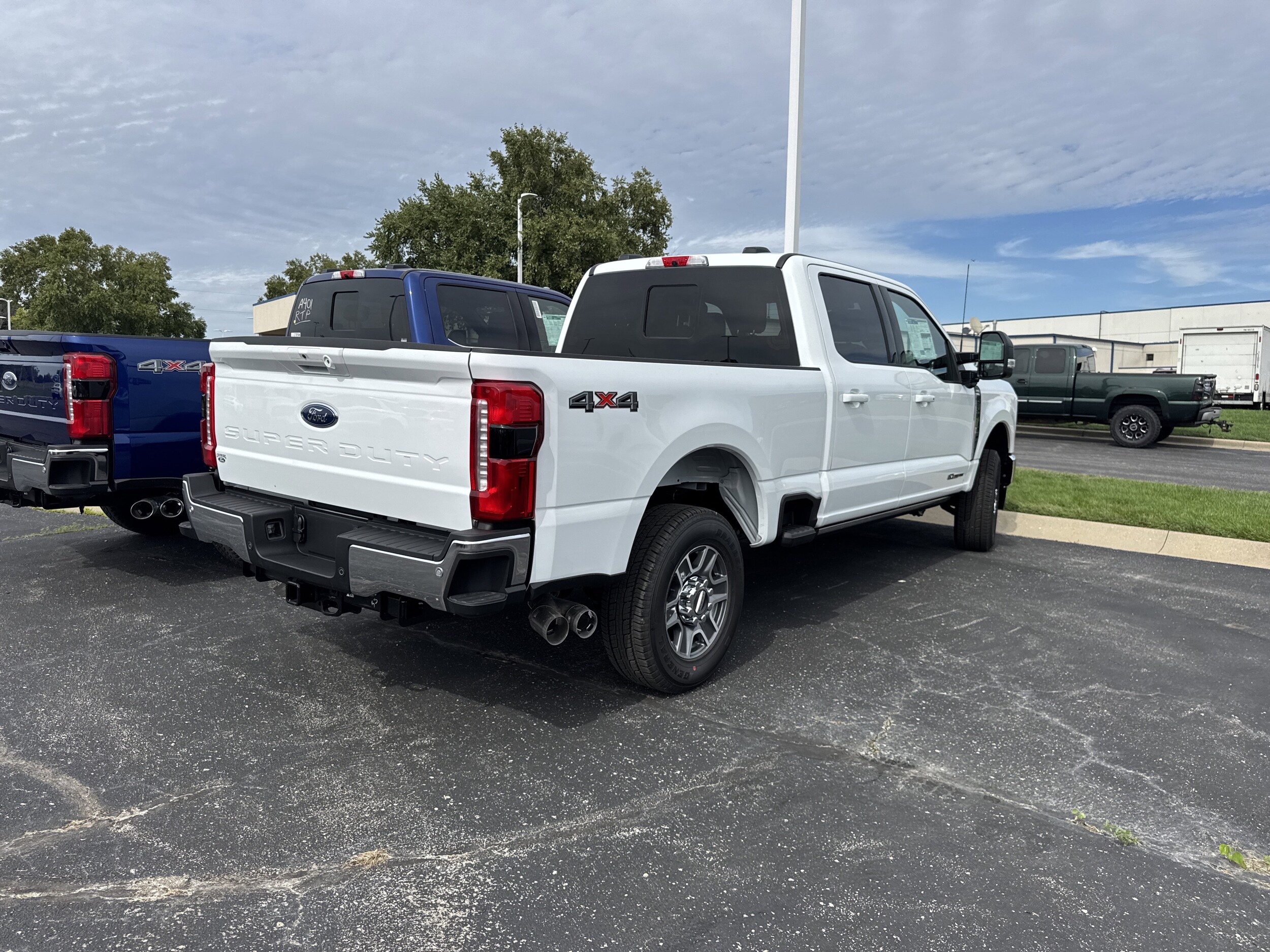 2026 Ford F-250 Lariat photo 3
