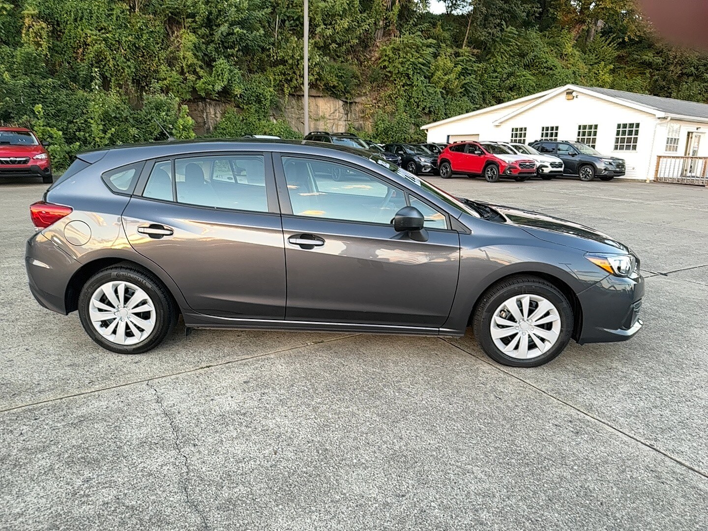 2023 Subaru Impreza Base photo 3