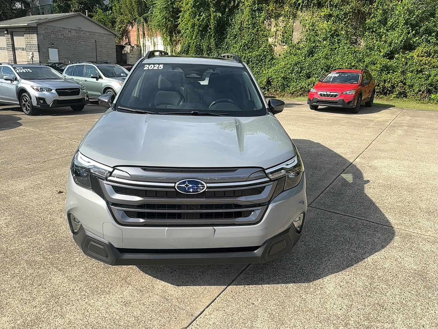 2025 Subaru Forester Premium Base photo 3