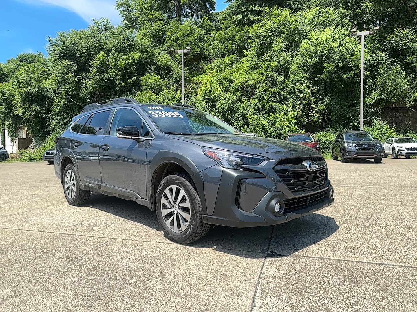2025 Subaru Outback Premium's photo