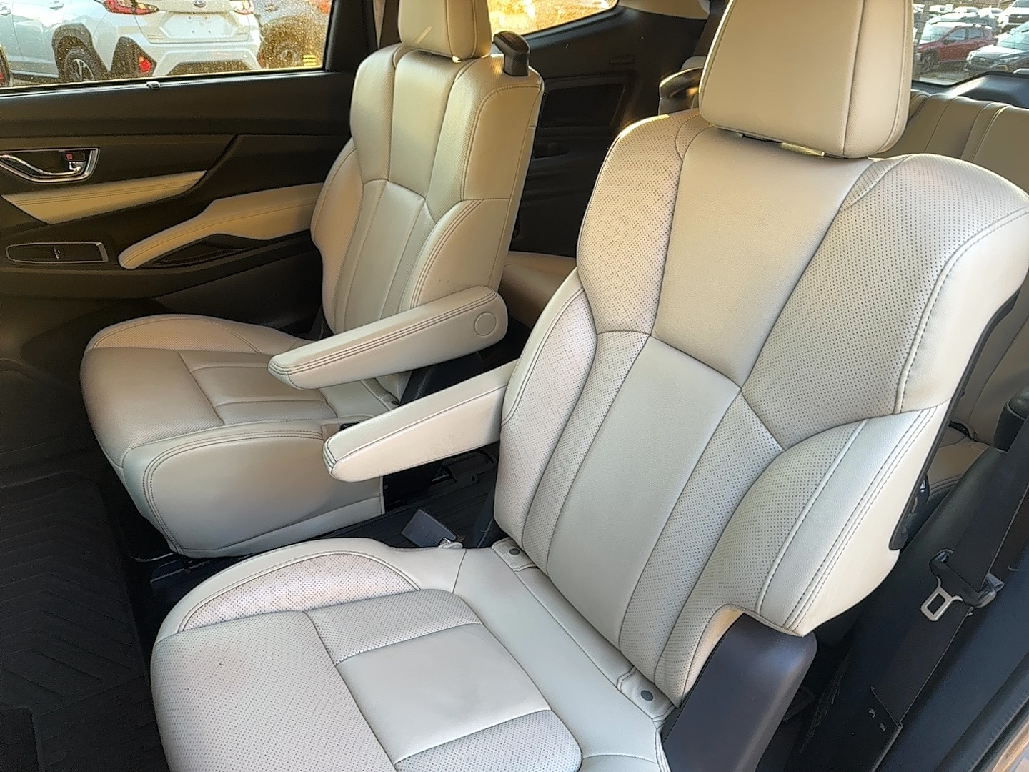 Image of 2022 Subaru Ascent Limited 7-Passenger SUV