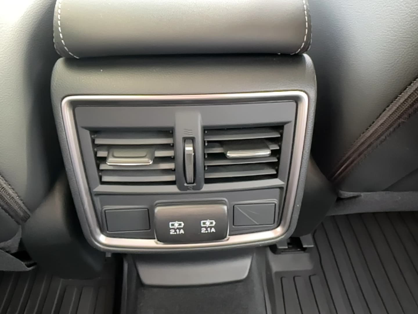 2024 Subaru Forester Limited - Photo 12