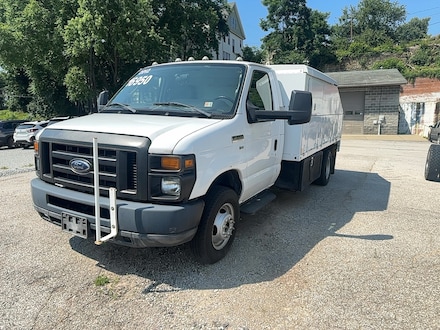 2012 Ford E-450 Cutaway