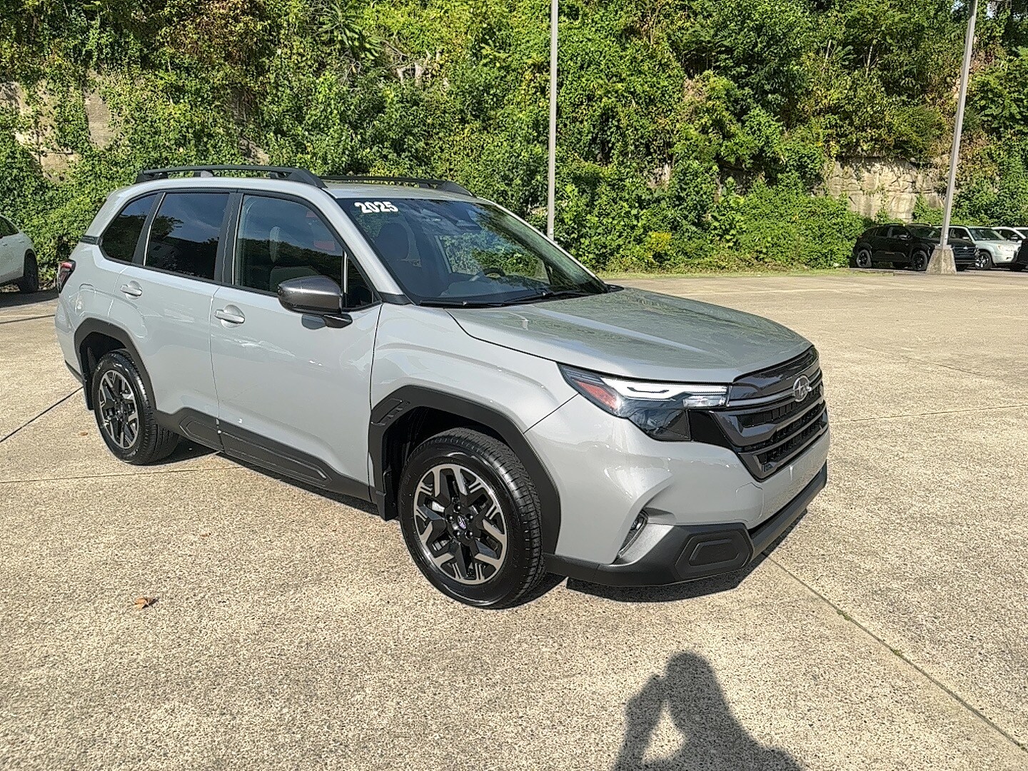 2025 Subaru Forester Premium Base photo 2