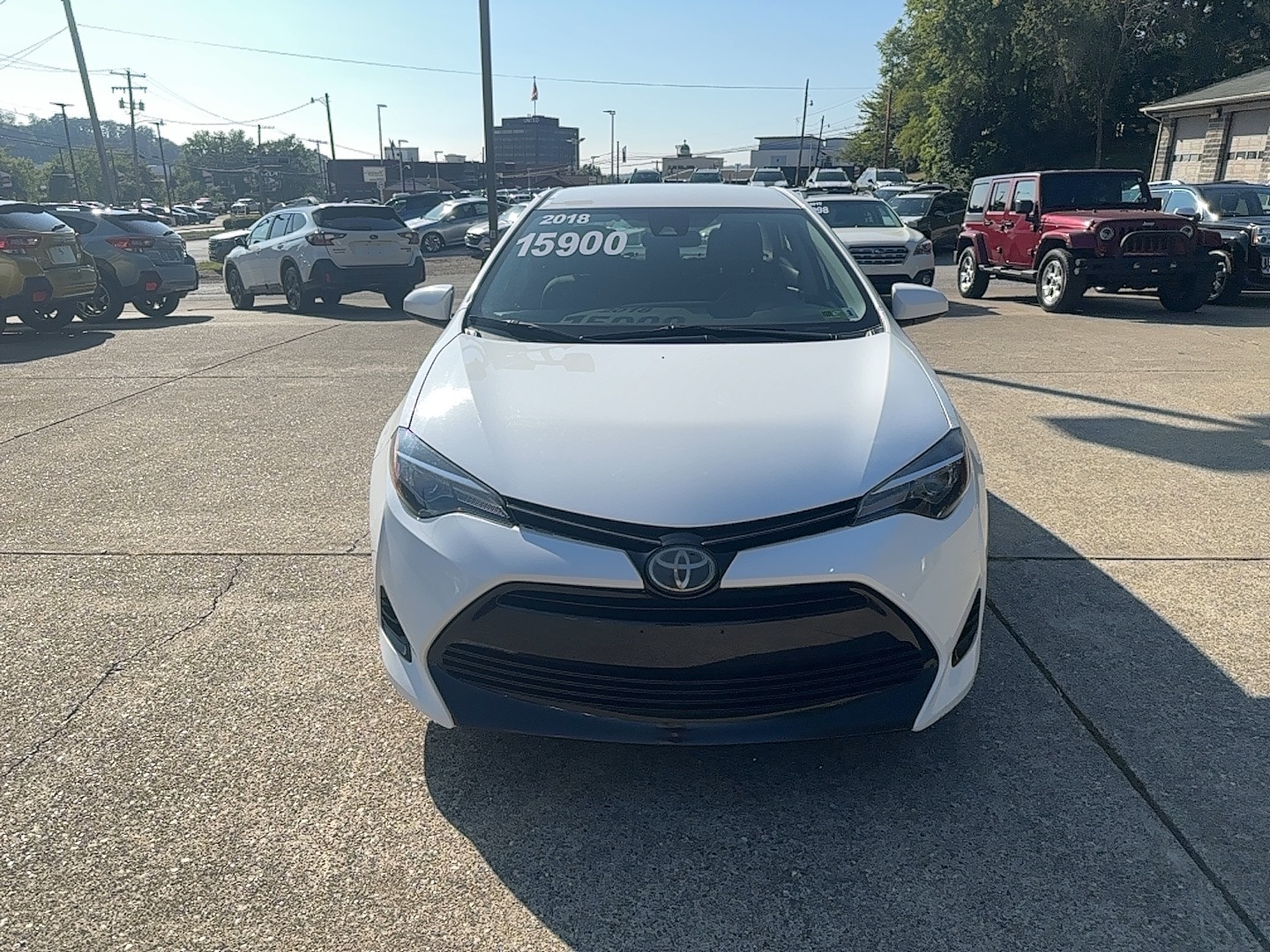 Used 2018 Toyota Corolla LE with VIN 2T1BURHE9JC067916 for sale in Parkersburg, WV