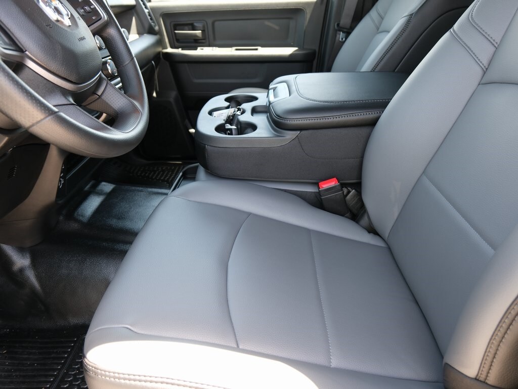 2024 Ram 3500 Tradesman photo 3