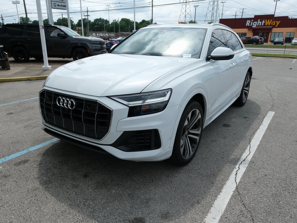 2019 Audi Q8 Premium Plus photo 2
