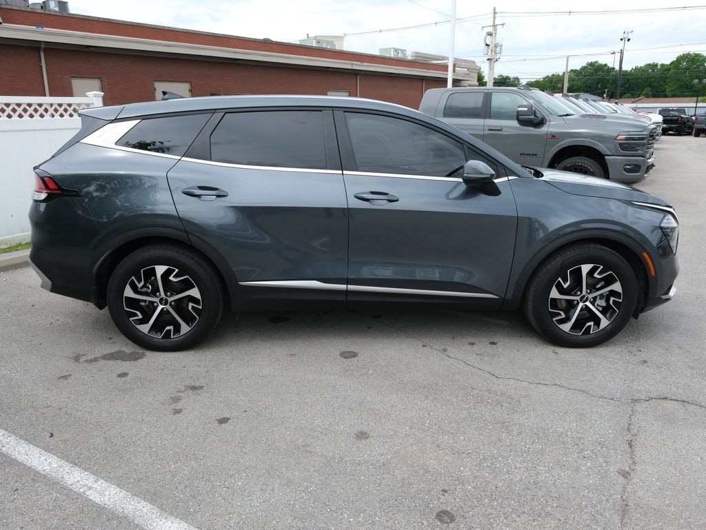 Used 2024 Kia Sportage EX SUV