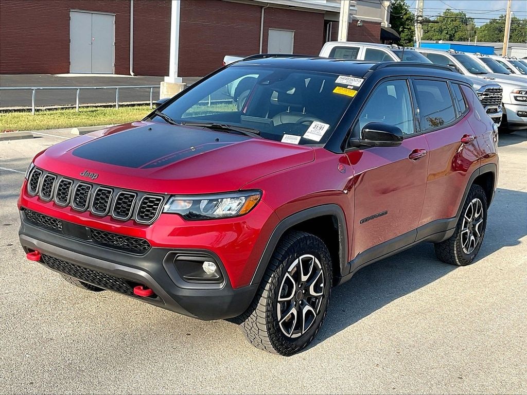 Used 2025 Jeep Compass Trailhawk SUV