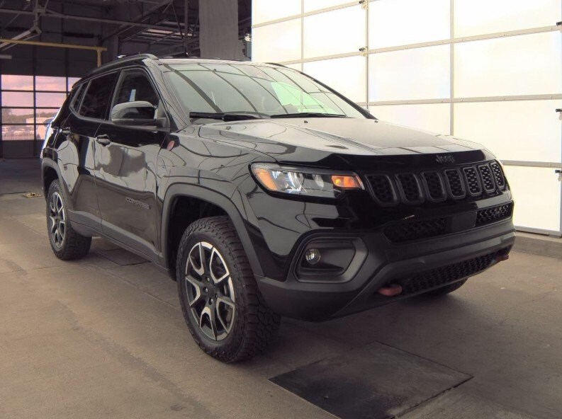 2024 Jeep Compass Trailhawk photo 4