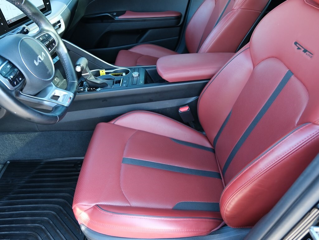 2022 Kia K5 GT-Line photo 4