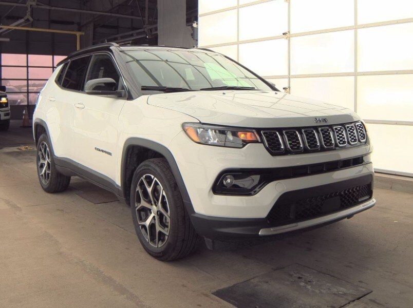2024 Jeep Compass Limited photo 3