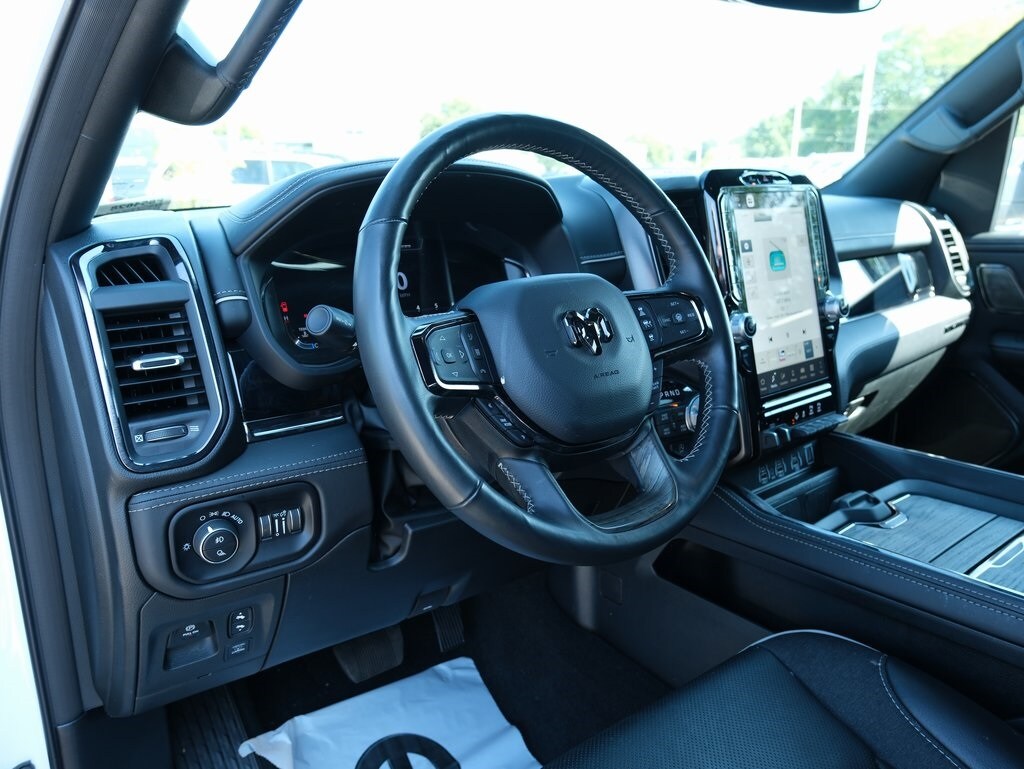 2025 Ram 1500 Limited photo 2