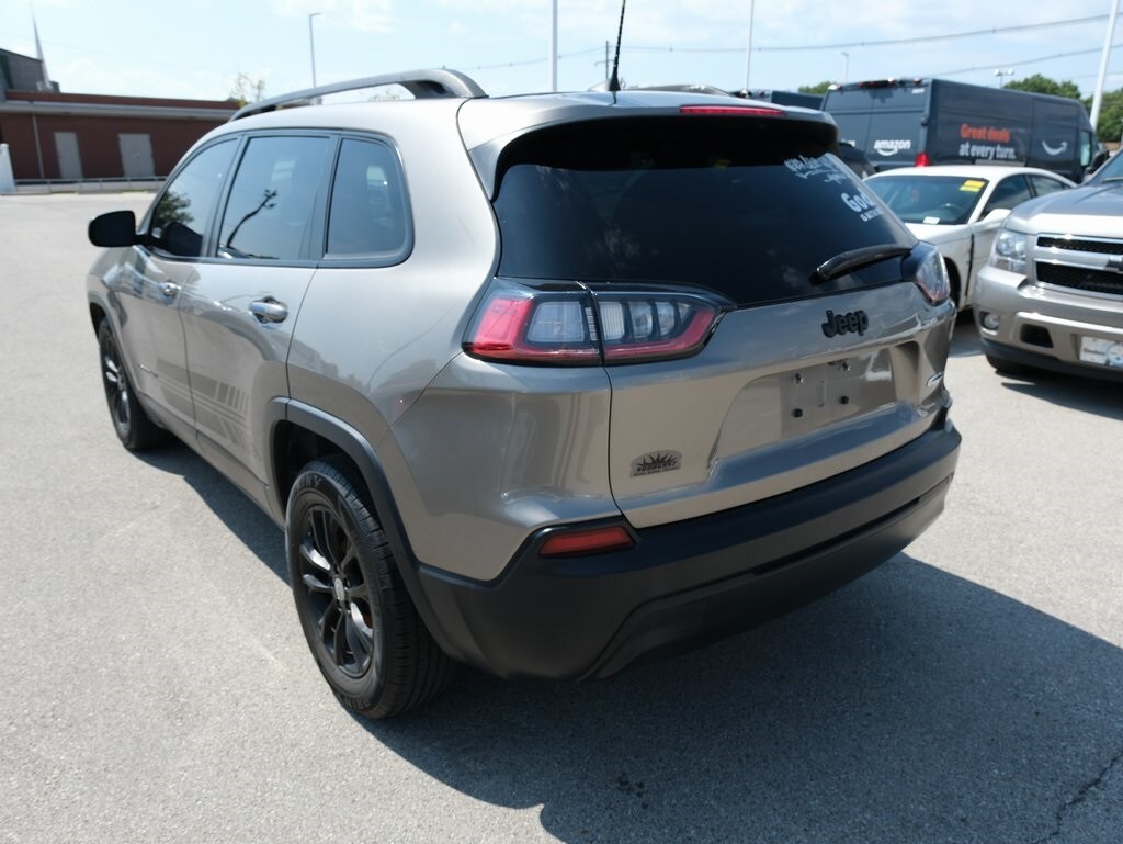 2019 Jeep Cherokee Latitude photo 2