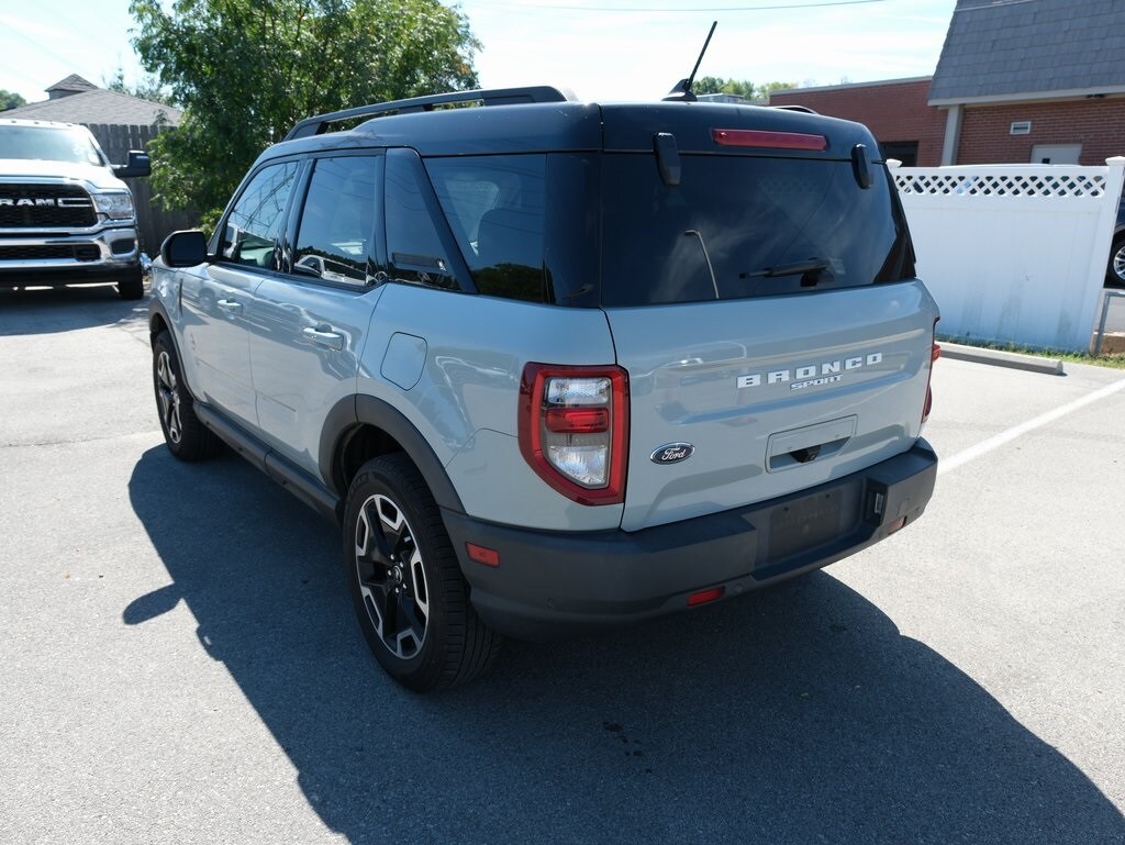 2021 Ford Bronco Sport Outer Banks photo 2