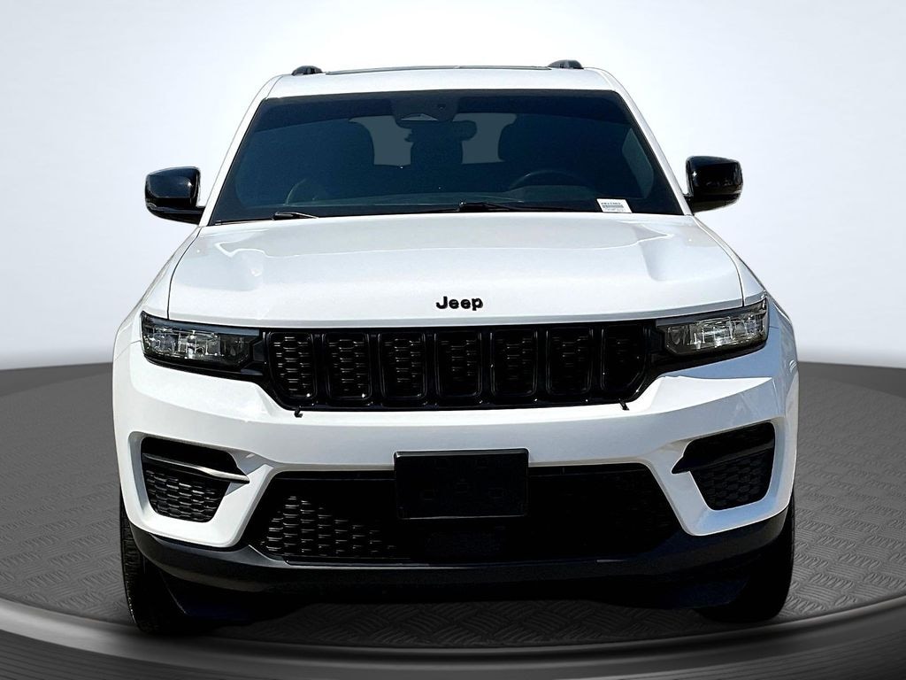 Used 2022 Jeep Grand Cherokee Laredo SUV
