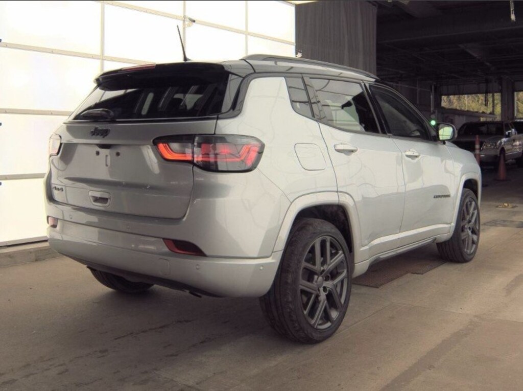 Used 2024 Jeep Compass Limited SUV