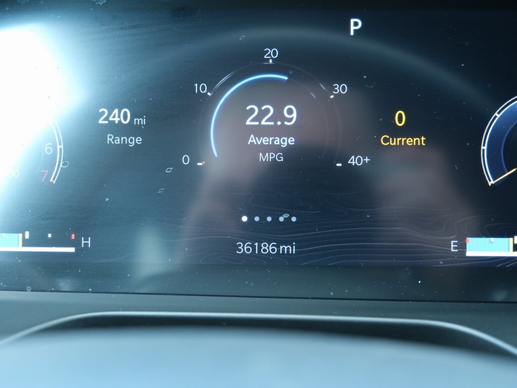 2022 Jeep Grand Cherokee Laredo photo 3